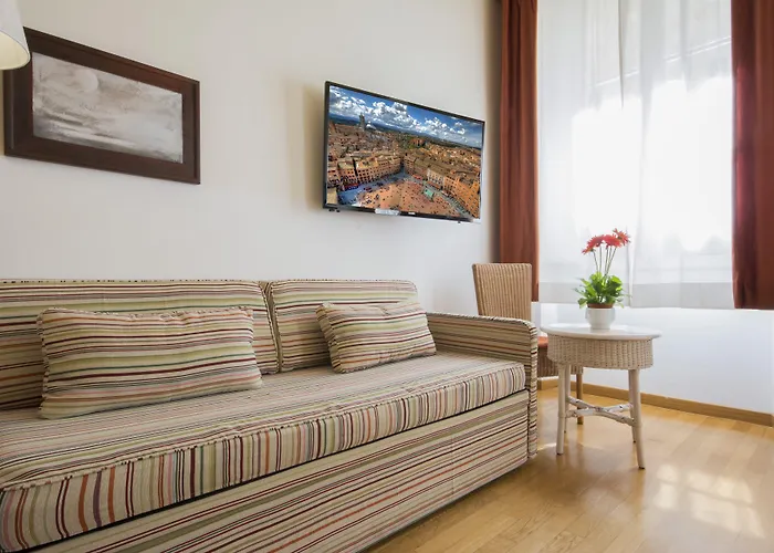 Piazza Paradiso Siena