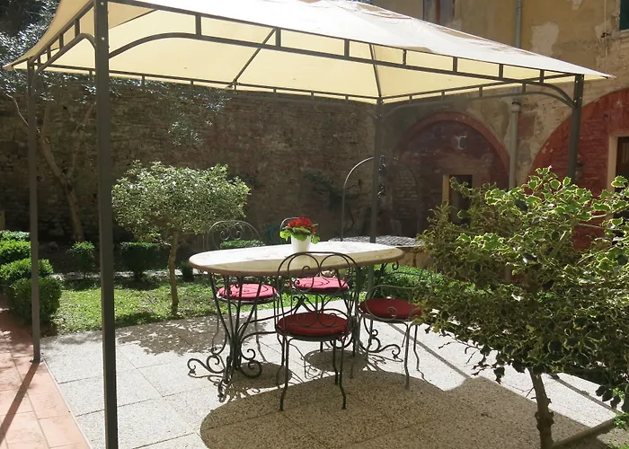 Piazza Paradiso Casa de hóspedes