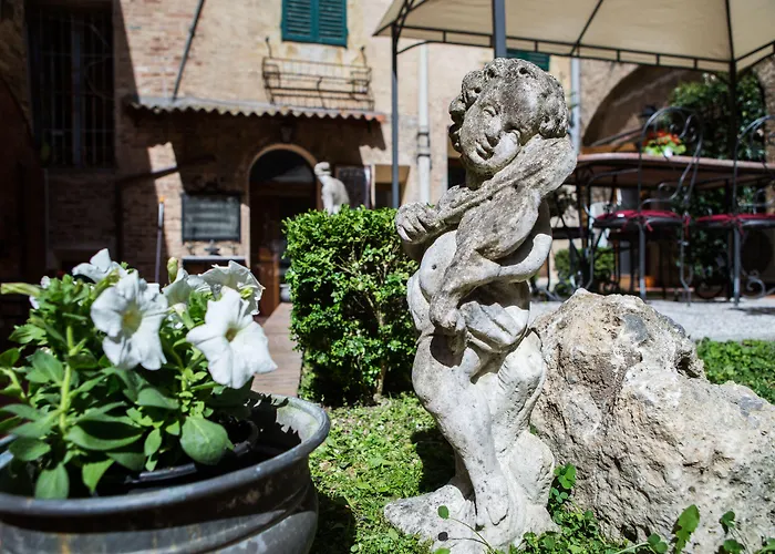 Piazza Paradiso Siena