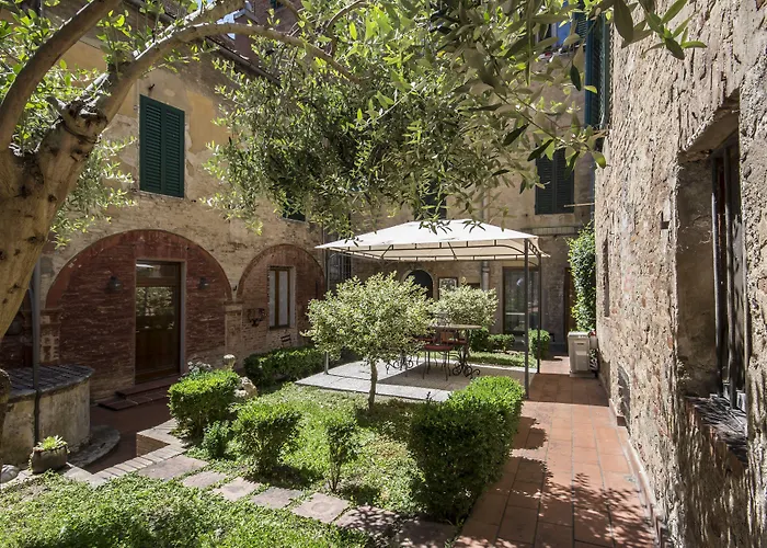 Piazza Paradiso Casa de hóspedes 4*