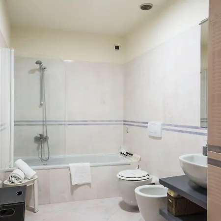 Piazza Paradiso Sienne