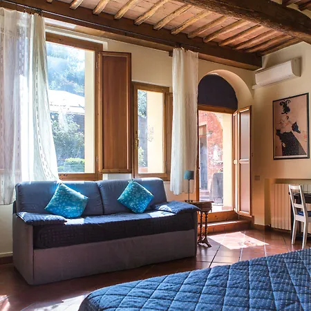 Piazza Paradiso بيت ضيافة 4*