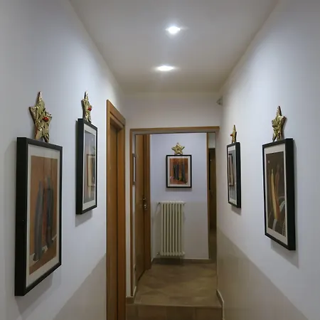 Piazza Paradiso سيينا