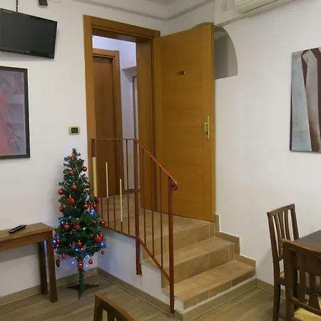 بيت ضيافة Piazza Paradiso سيينا