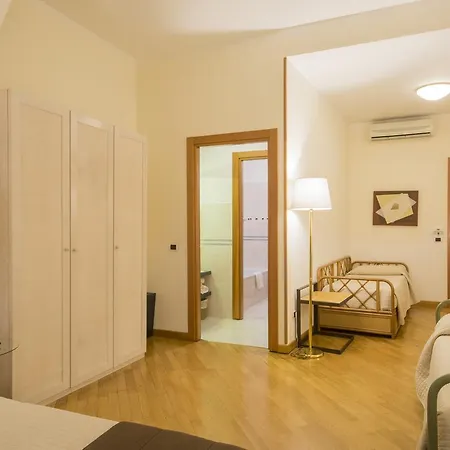Affittacamere Piazza Paradiso 2*