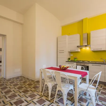 Affittacamere Piazza Paradiso 2*