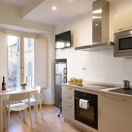 Piazza Paradiso Penzion 4*