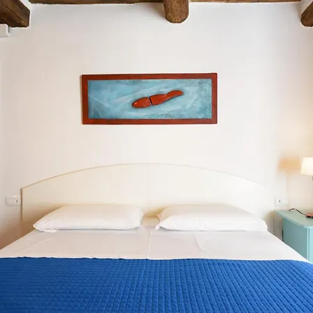 Piazza Paradiso 4* سيينا