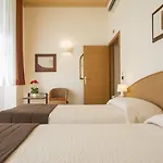 Piazza Paradiso 4* سيينا