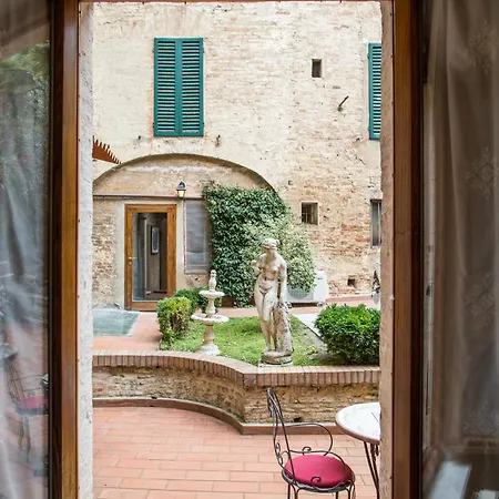 Piazza Paradiso Guest house Siena