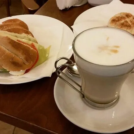 帕拉迪索广场住宿旅馆