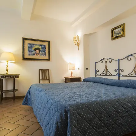 Guest house Piazza Paradiso 2*
