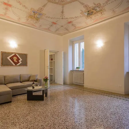 Piazza Paradiso
