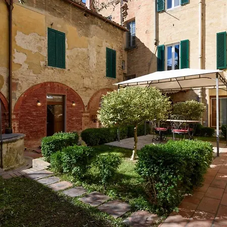 Piazza Paradiso Casa de hóspedes 4*