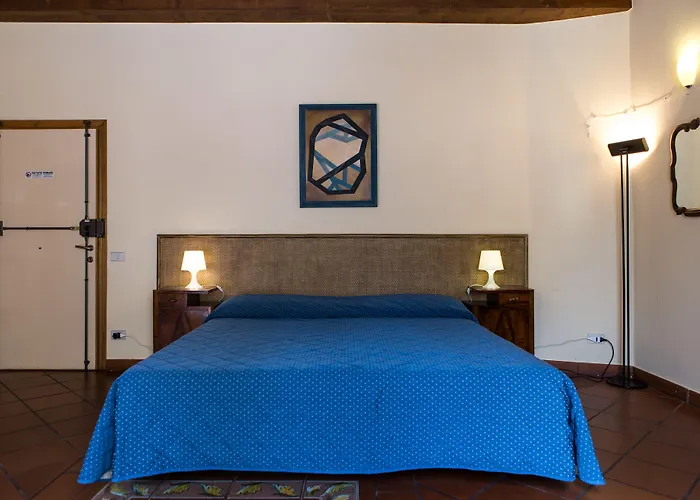 Piazza Paradiso Casa de hóspedes 4*