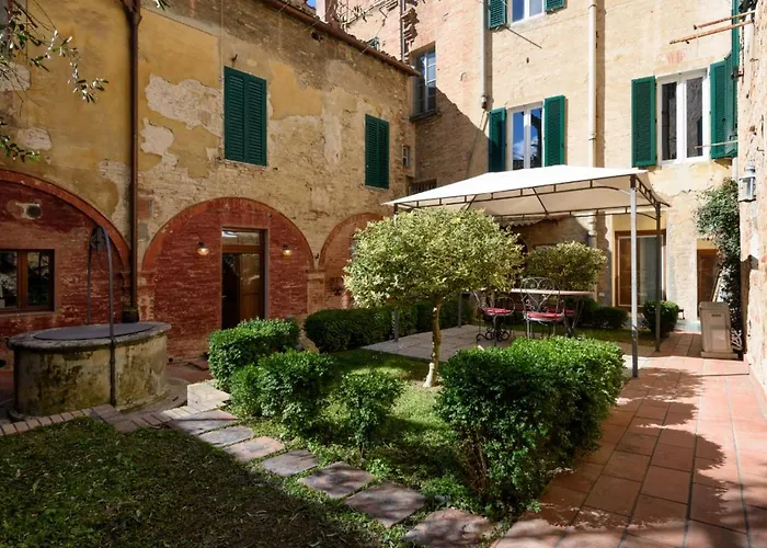 Piazza Paradiso Casa de hóspedes 4*