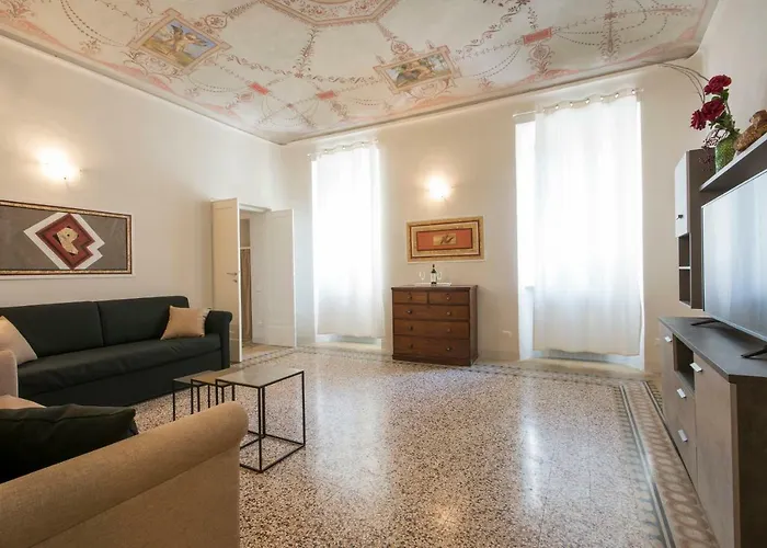 Casa de hóspedes Piazza Paradiso 4*