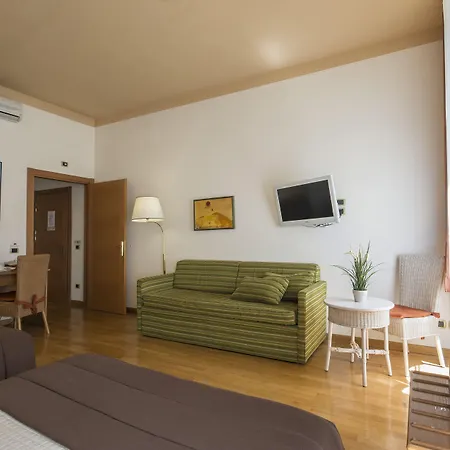 ピアッツァ　パラディーゾ　アコモデーション