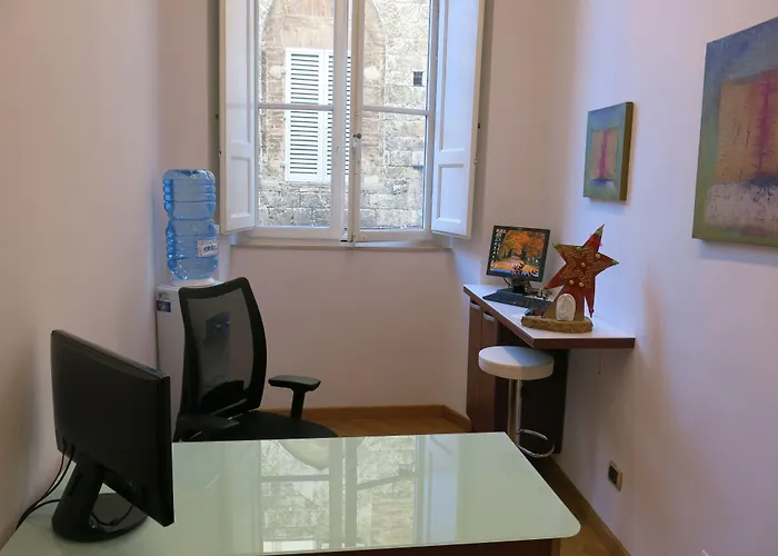 Piazza Paradiso Gasthuis Siena