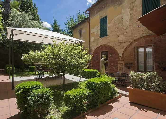 Piazza Paradiso Gasthuis 4*